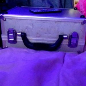 Makeup box/chest
